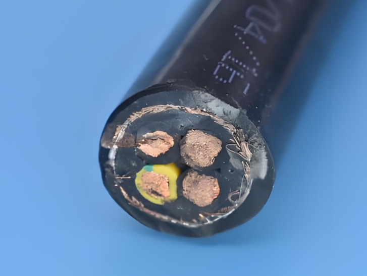 電線電纜生產(chǎn)工藝流程和結(jié)構(gòu)越復(fù)雜，疊加的層次就越多.jpg